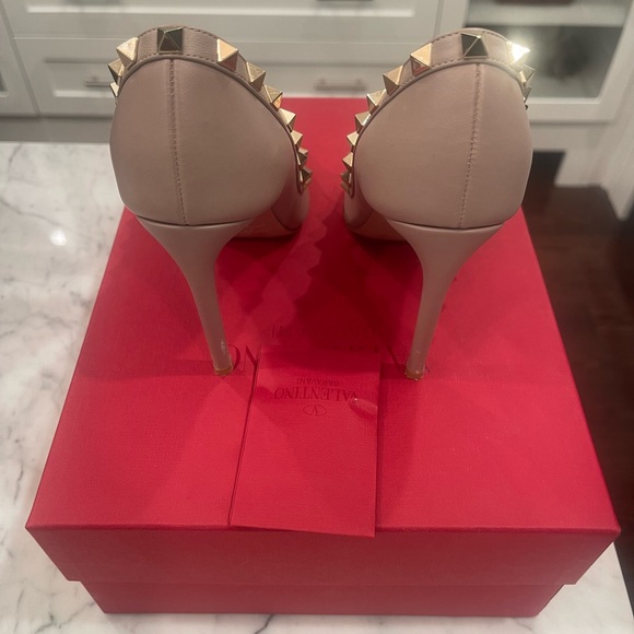 Valentino Rockstud Pumps Poudre Nude Size 35.5 - Picture 4 of 6